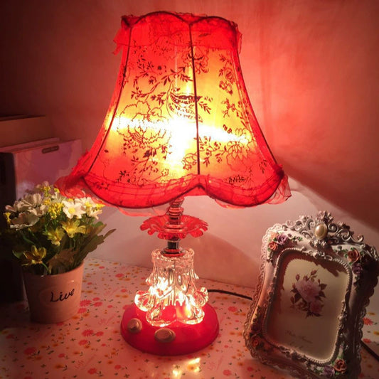 Mesh-Shade Vintage Table Lamp