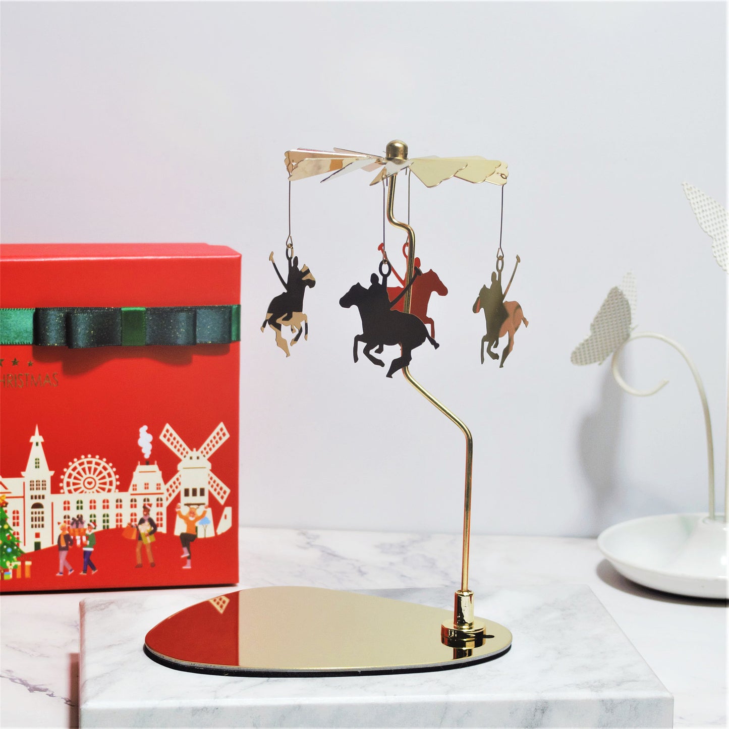 ✨💕Romantic Rotating Candle Holder