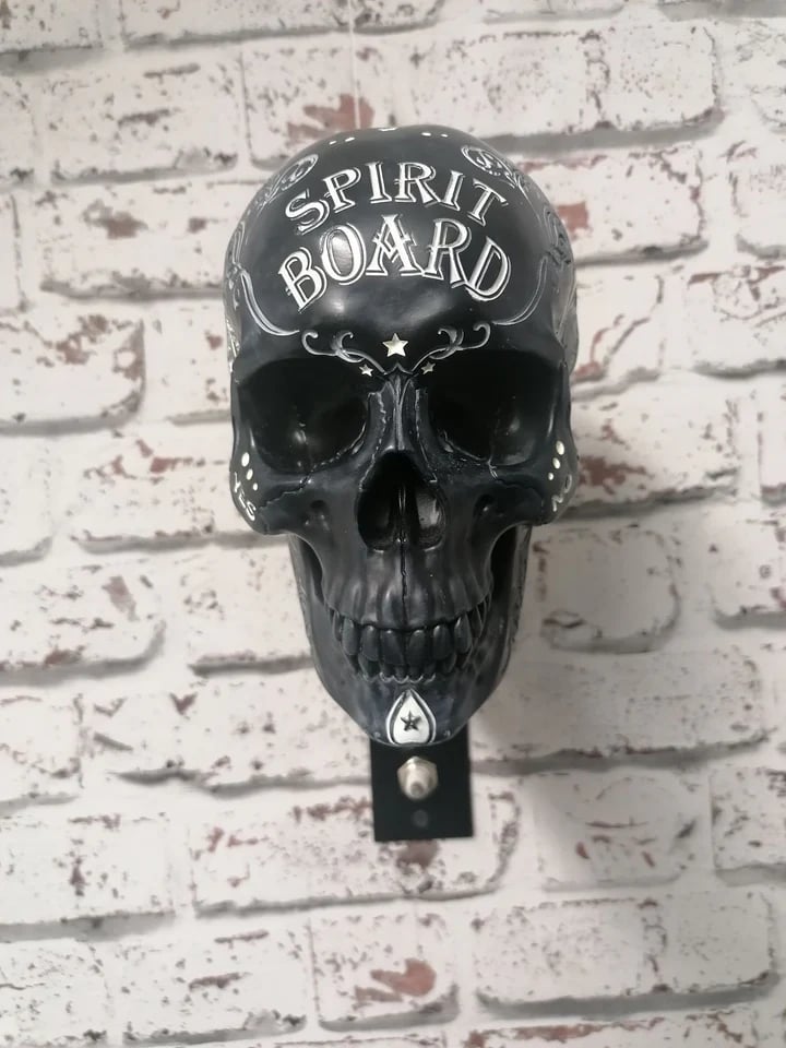 🏴‍☠️Motorcycle helmet and jacket skull holder