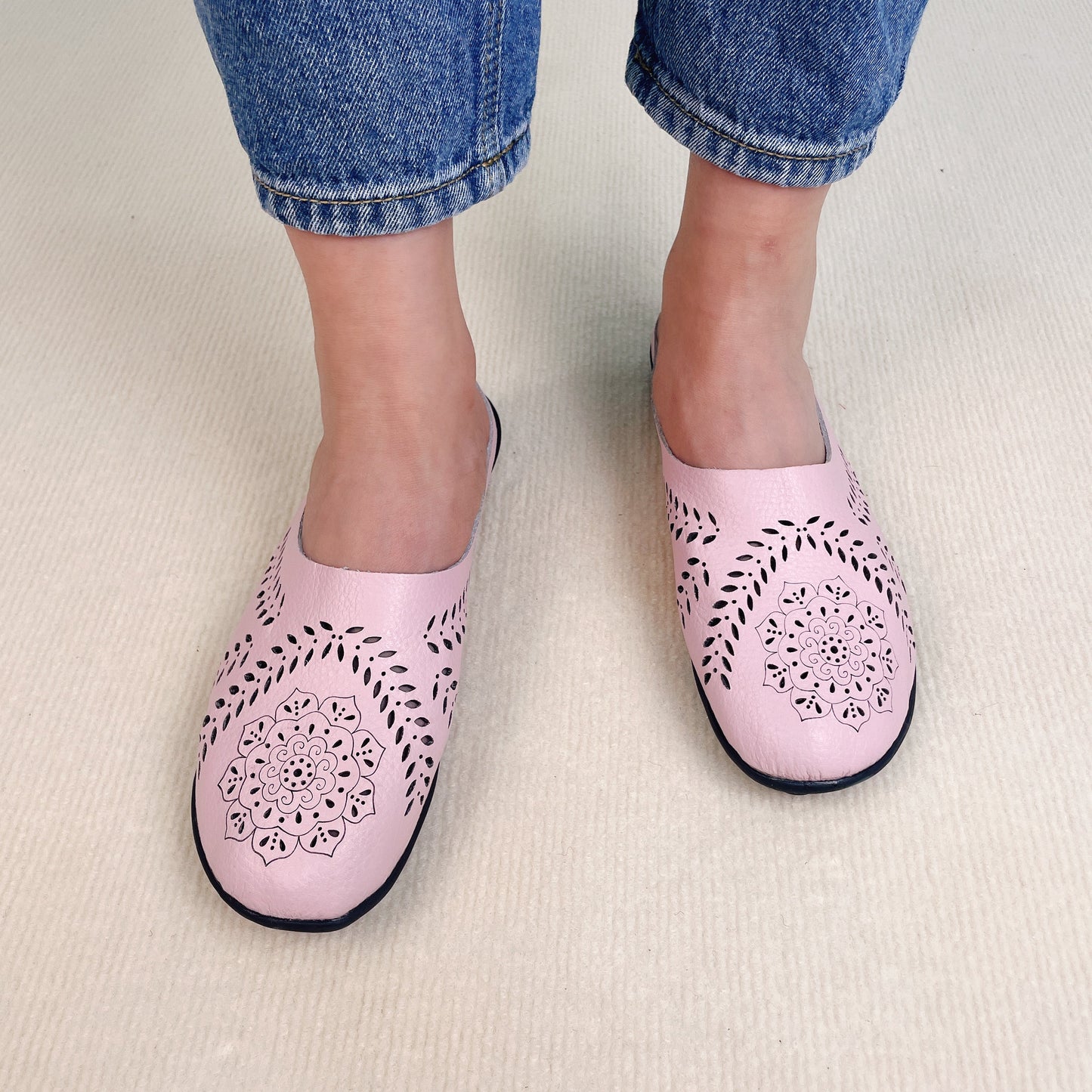 🔥49% OFF - Casual All-match Hollow Slippers