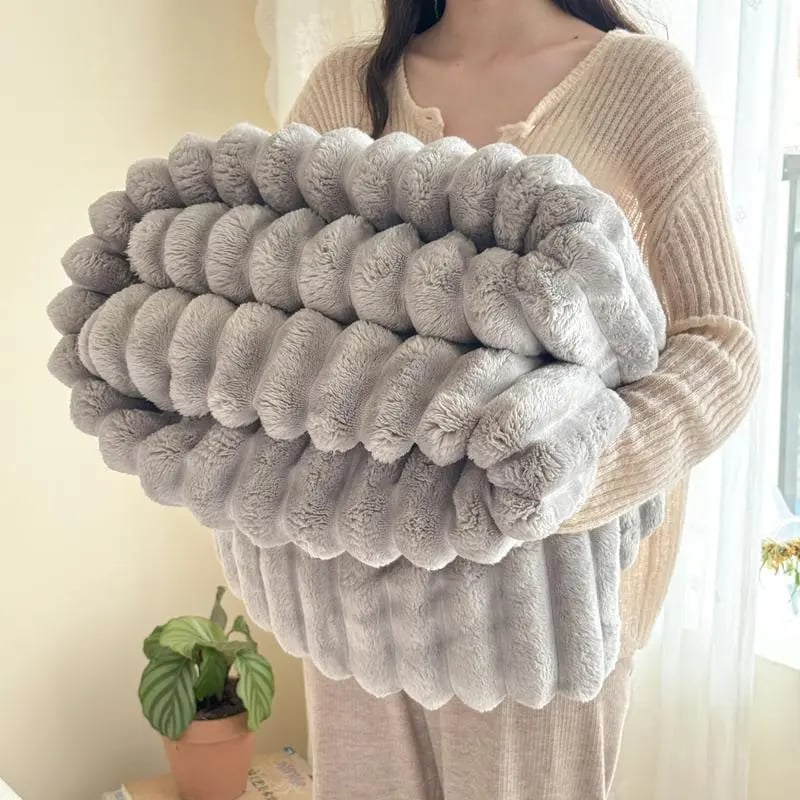 [🔥Final 24-hour Preferential Deal🔥]2024 HOT SALE🎄Popular thickened rabbit plush nap blanket, flannel milk velvet cover blanket