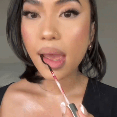 🎨Peel off Lip Liner (Buy 1 Get 1 Free )