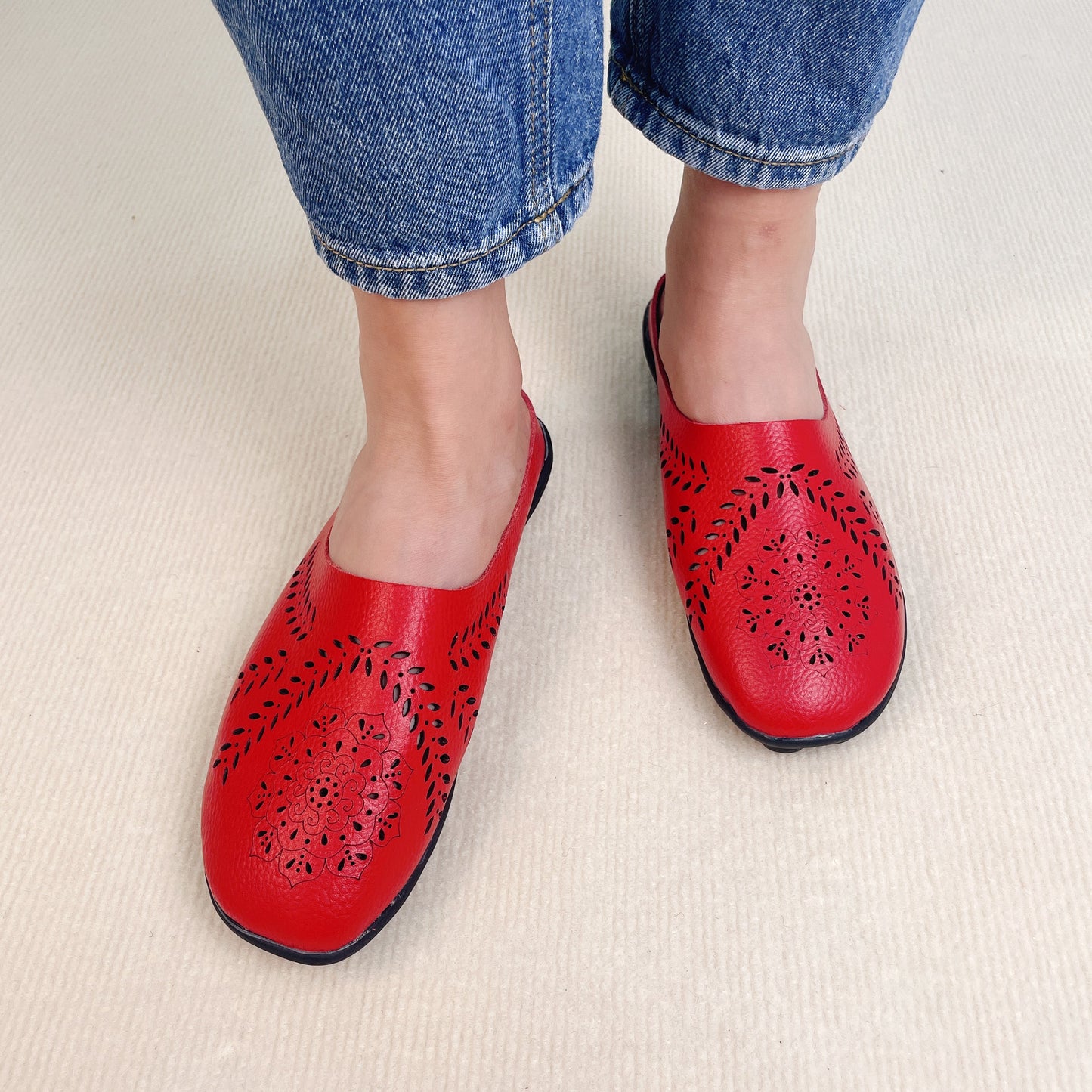 🔥49% OFF - Casual All-match Hollow Slippers