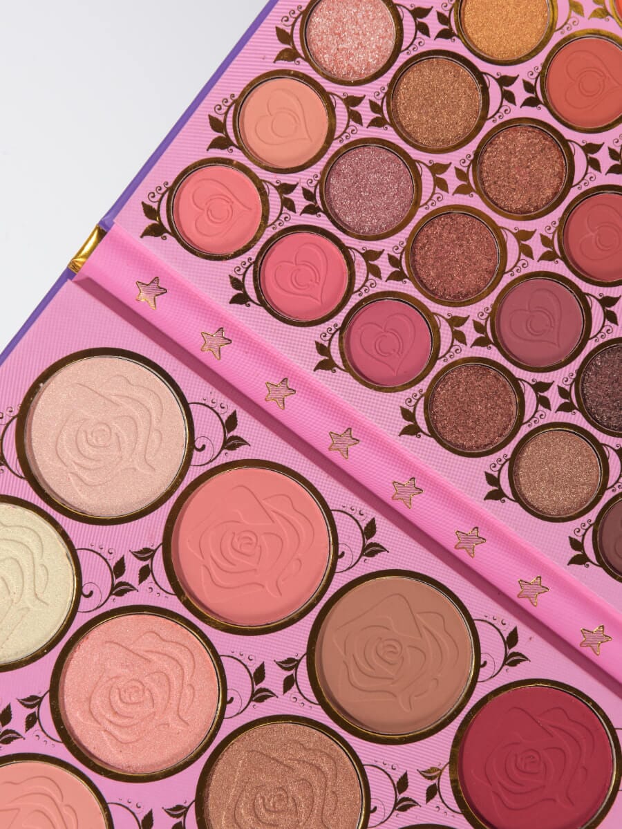 multi color eyeshadow palette