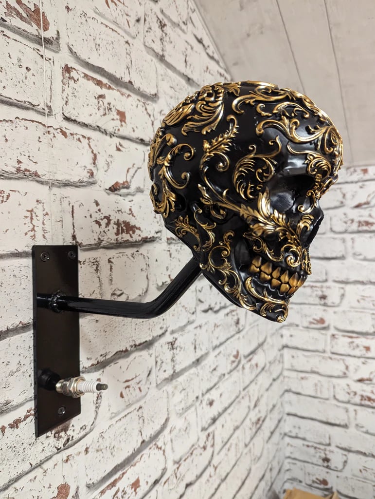 🏴‍☠️Motorcycle helmet and jacket skull holder